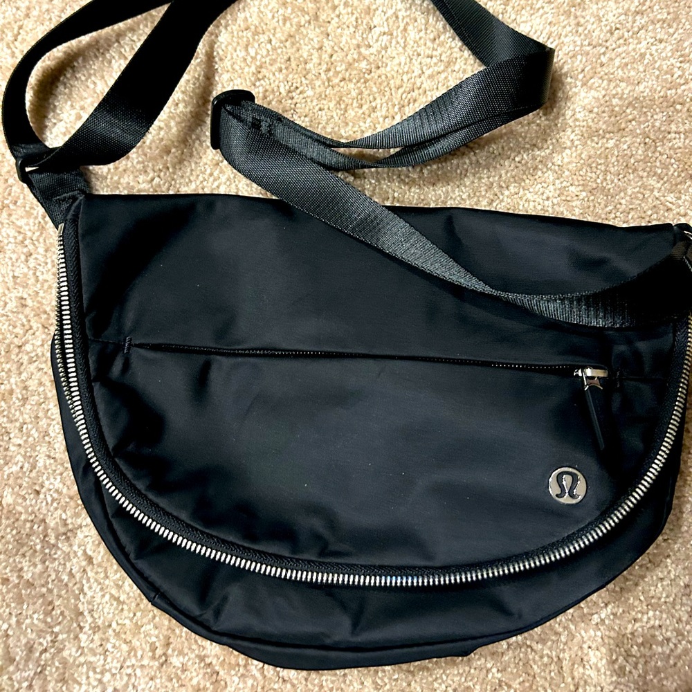 lululemon athletica Black Nylon Crossbody Shoulder Bag